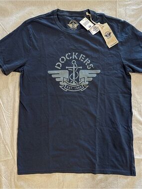 NWT Dockers Men's Navy Graphic Crew Neck Lightweight Soft Tee